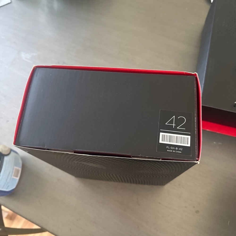 Peloton Cycling Shoes - Picture 5 of 7